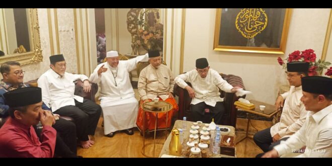 Silaturahim Lebaran Pimpinan Politik, Sekjen PKS: Ciri Khas Politik Indonesia yang Inklusif dan Kekeluargaan