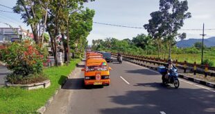 Tumpangi 8 Angkot Orange, Bacaleg PKS Provinsi Sumbar Daftarkan Diri ke KPUD