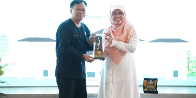 Tidak Harus Memilih, Perempuan Bisa Hadir Sepenuhnya di Rumah dan di Tengah Masyarakat – DPW PKS Jawa Barat